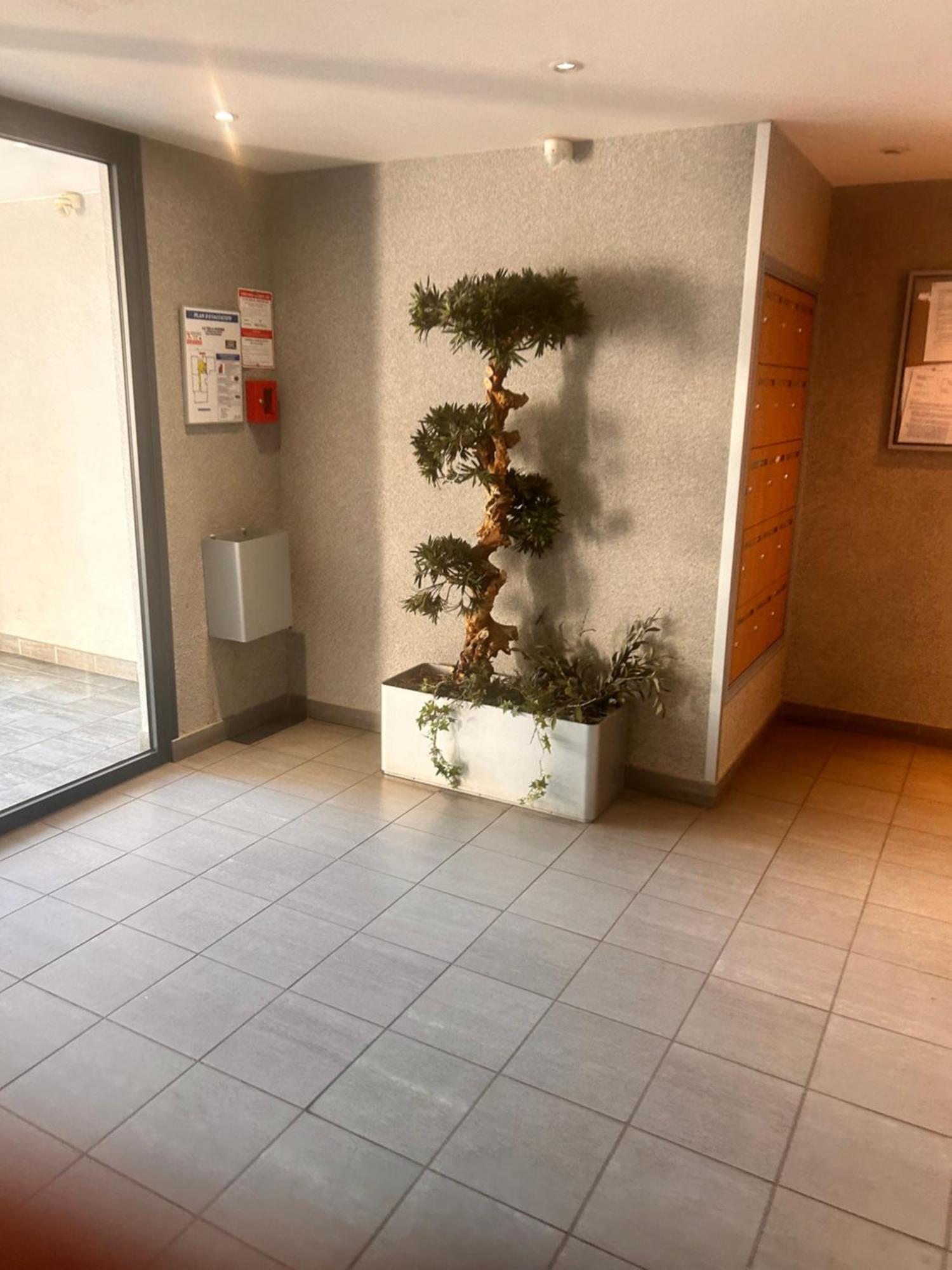 Chambre Prive Classe Villeurbanne Exteriér fotografie